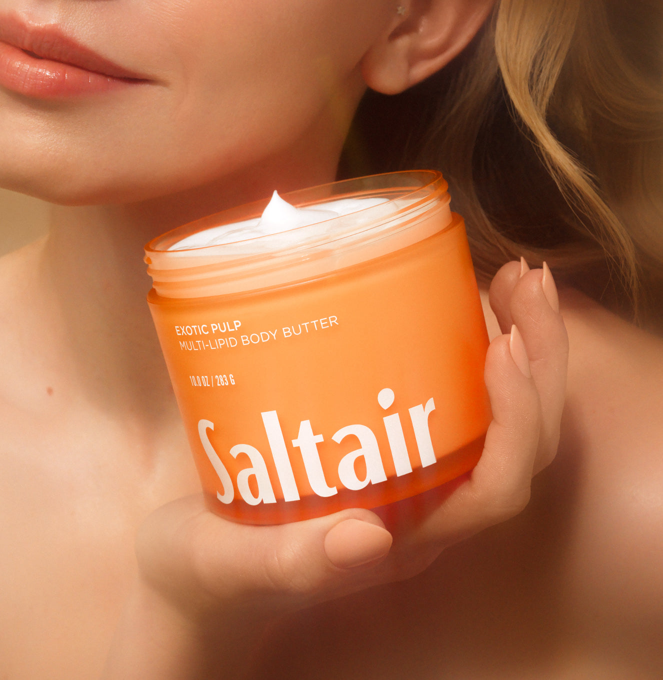 5-SLTR_PDP_BodyButter_ExoticPulp_Lifestyle_3000x.jpg